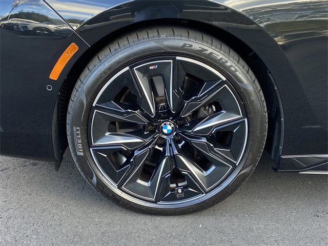 Certified 2025 BMW 740i xDrive w/ Executive Package image 10