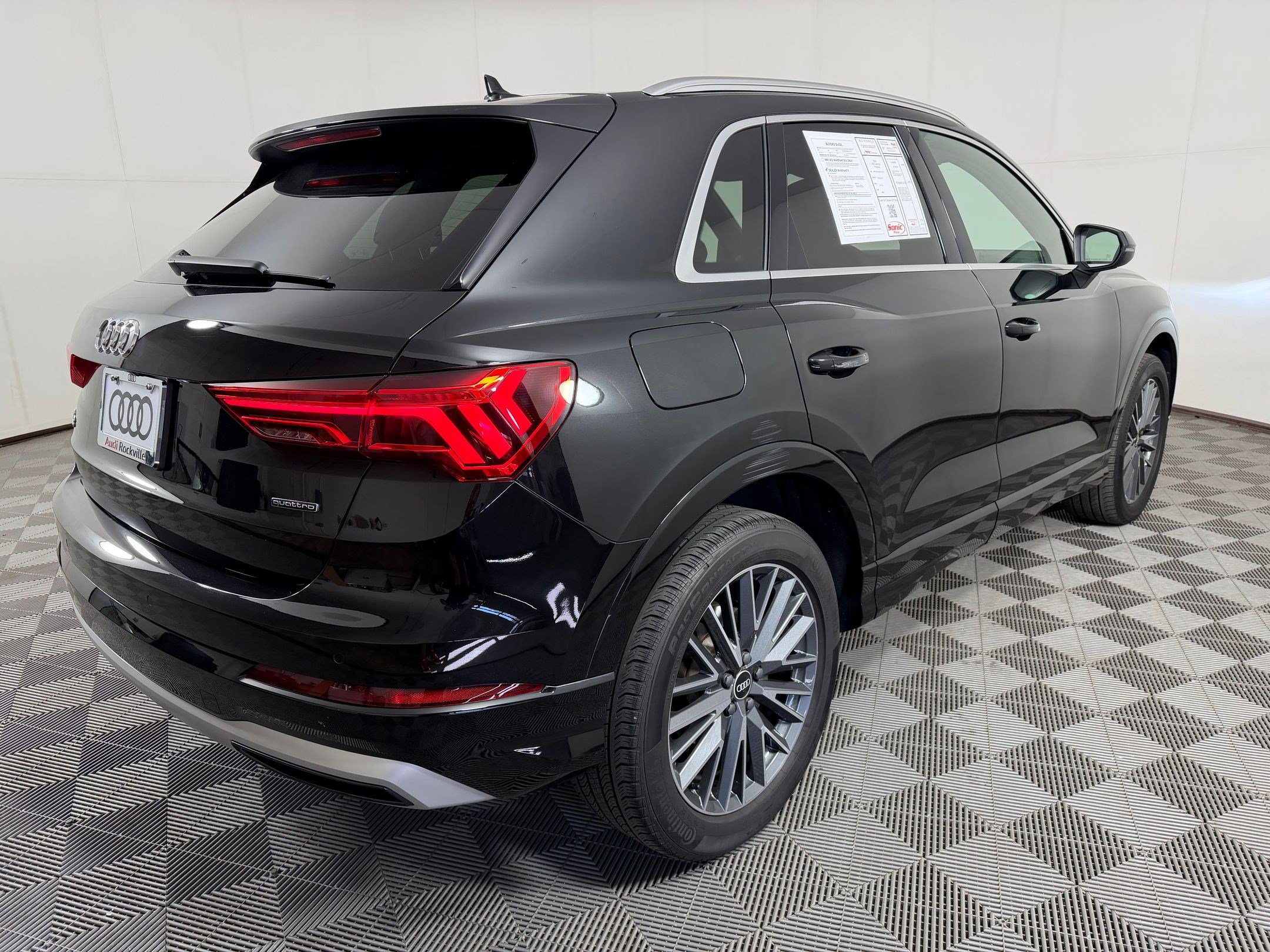 Used 2022 Audi Q3 2.0T Premium AWD/4WD image 9