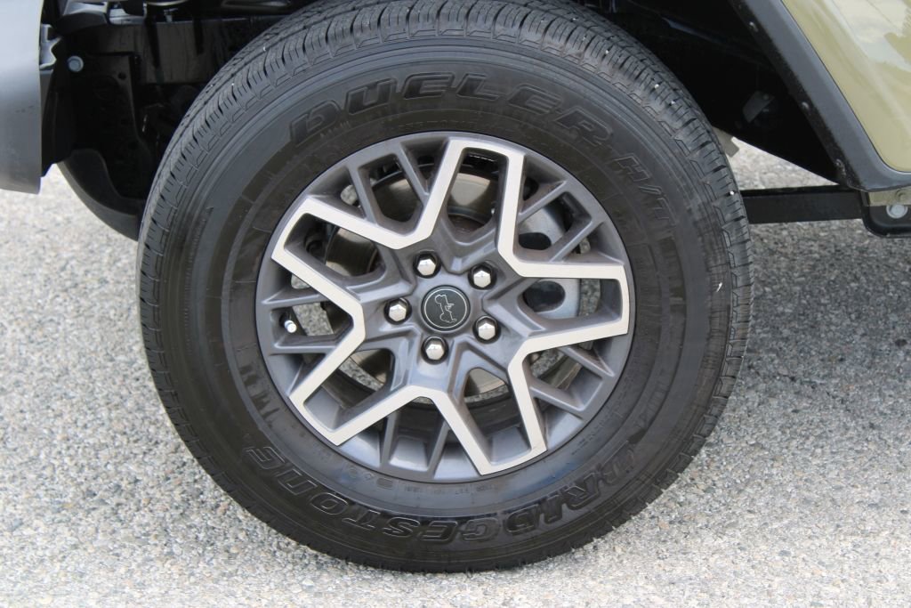 Used 2026 Jeep Wrangler Sahara AWD/4WD image 8