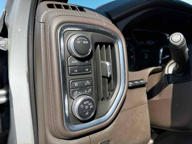 Used 2020 GMC Sierra 3500 Denali w/ Denali Ultimate Package AWD/4WD image 21