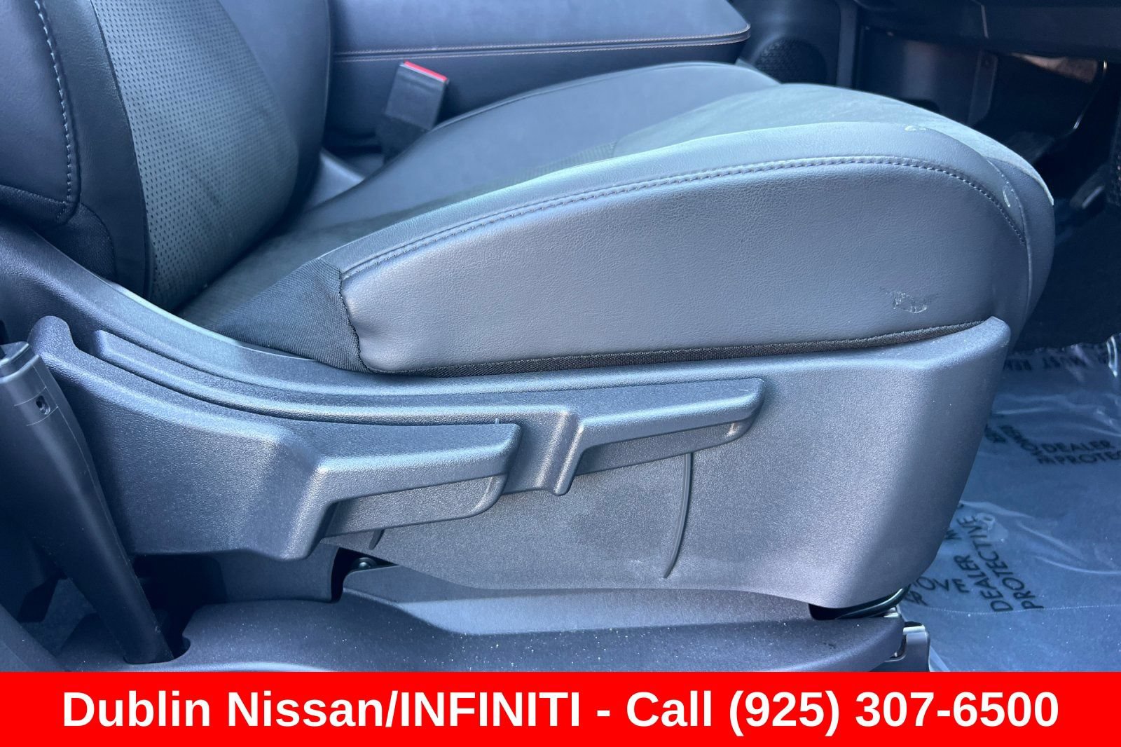 Used 2023 Nissan Ariya FWD image 24