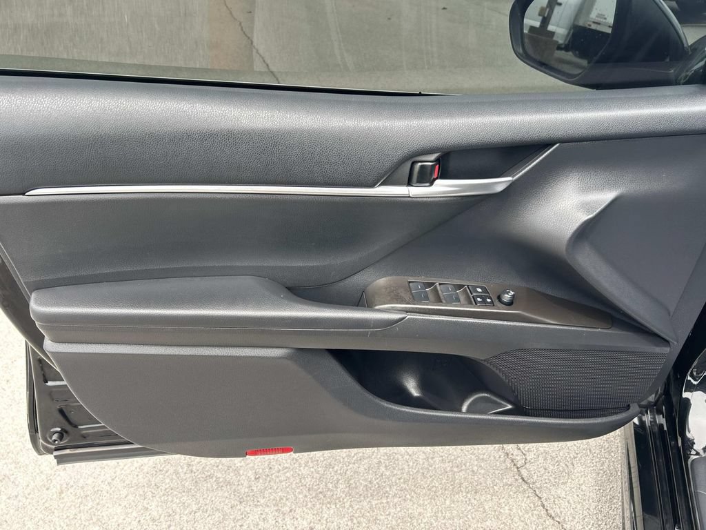 Used 2024 Toyota Camry SE FWD image 18