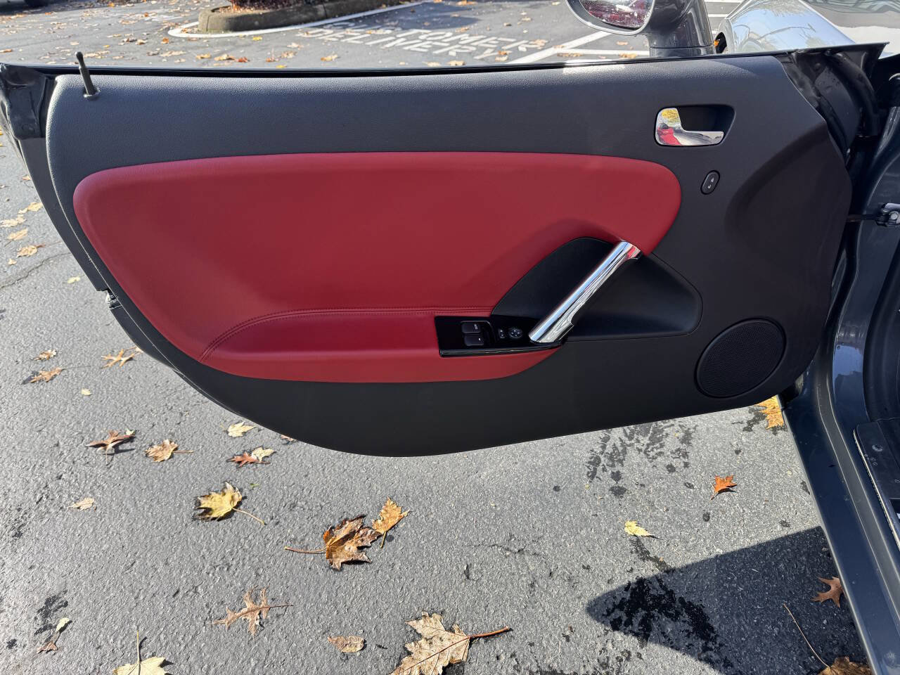 Used 2008 Saturn Sky Red Line image 13