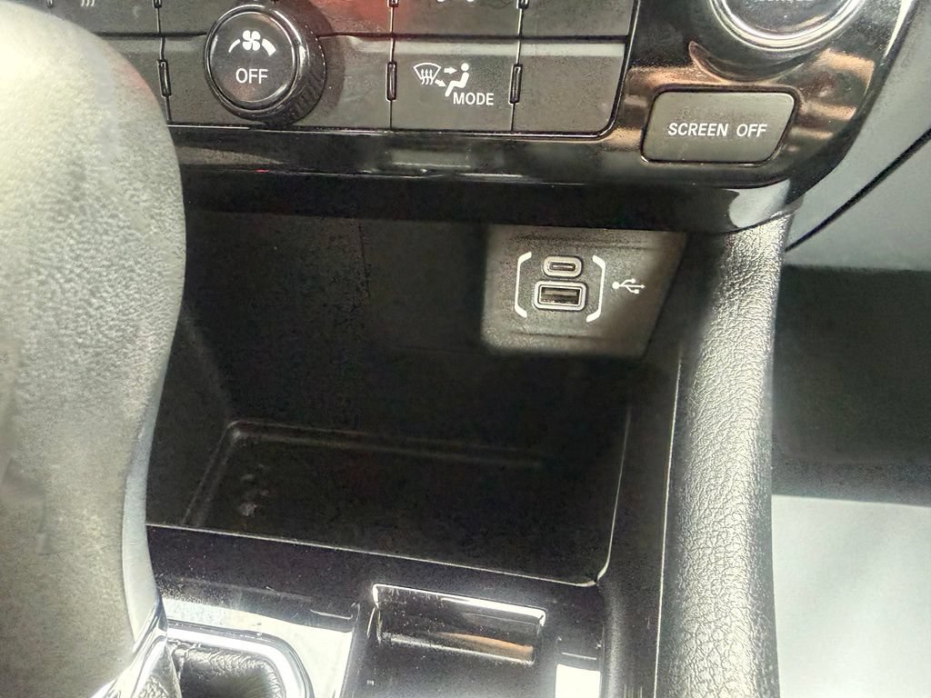 Used 2024 Jeep Compass Latitude AWD/4WD image 23