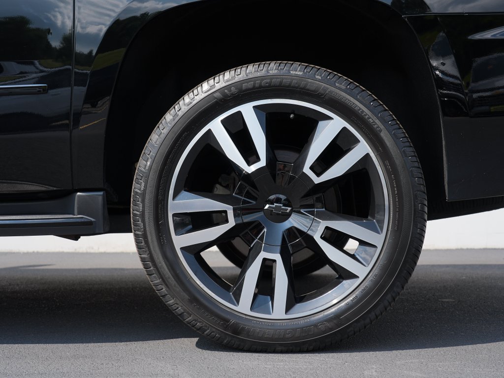 Certified 2020 Chevrolet Suburban Premier w/ RST 6.2L Performance Edition AWD/4WD image 33