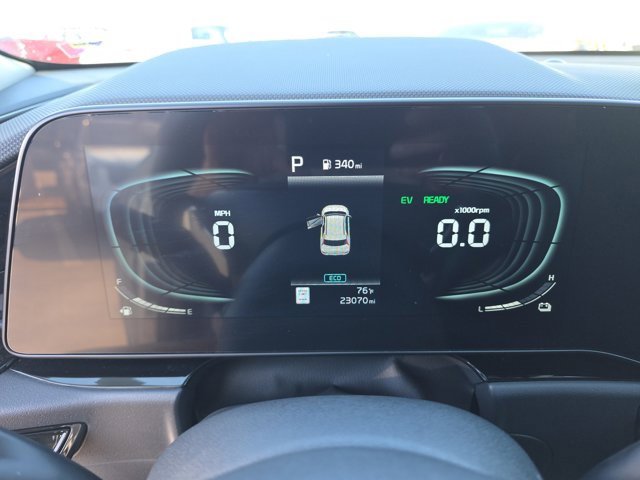 Used 2024 Kia Niro SX image 31