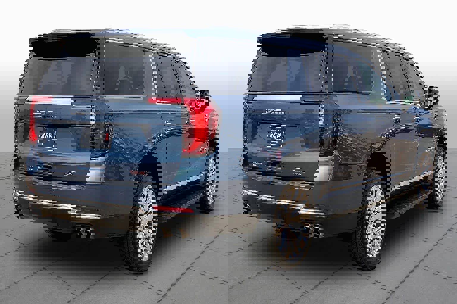 Used 2025 GMC Yukon XL Denali w/ LPO, Floor Liner Package image 13