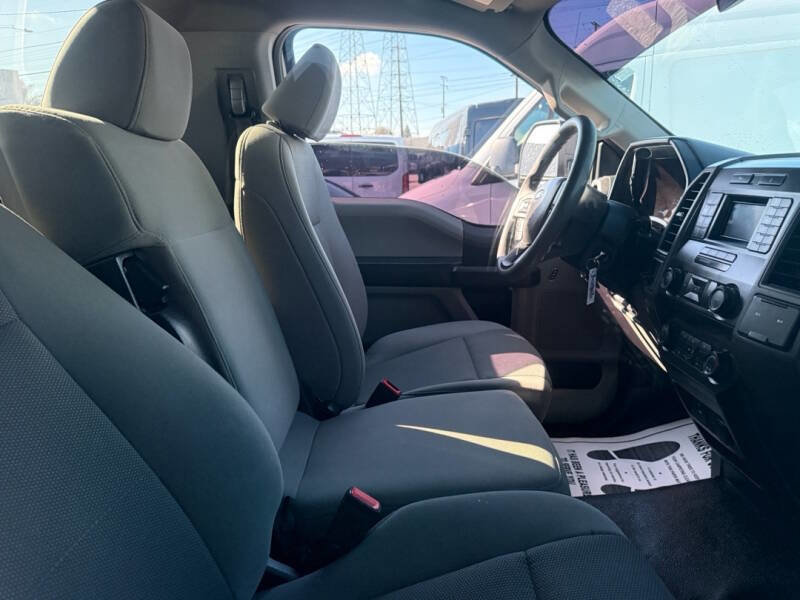 Used 2022 Ford F250 XL w/ Power Equipment Group image 7