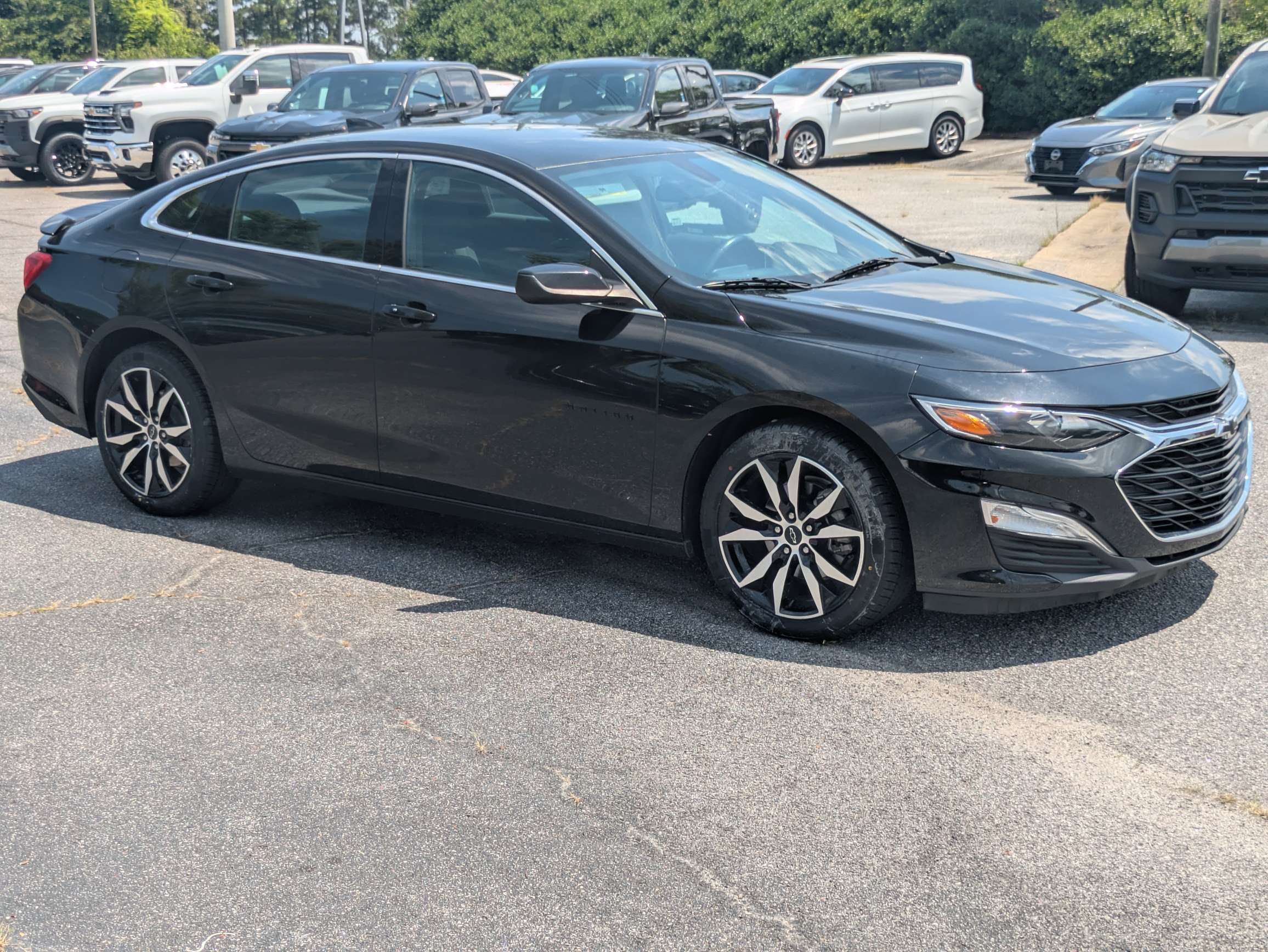 Used 2022 Chevrolet Malibu RS FWD image 2