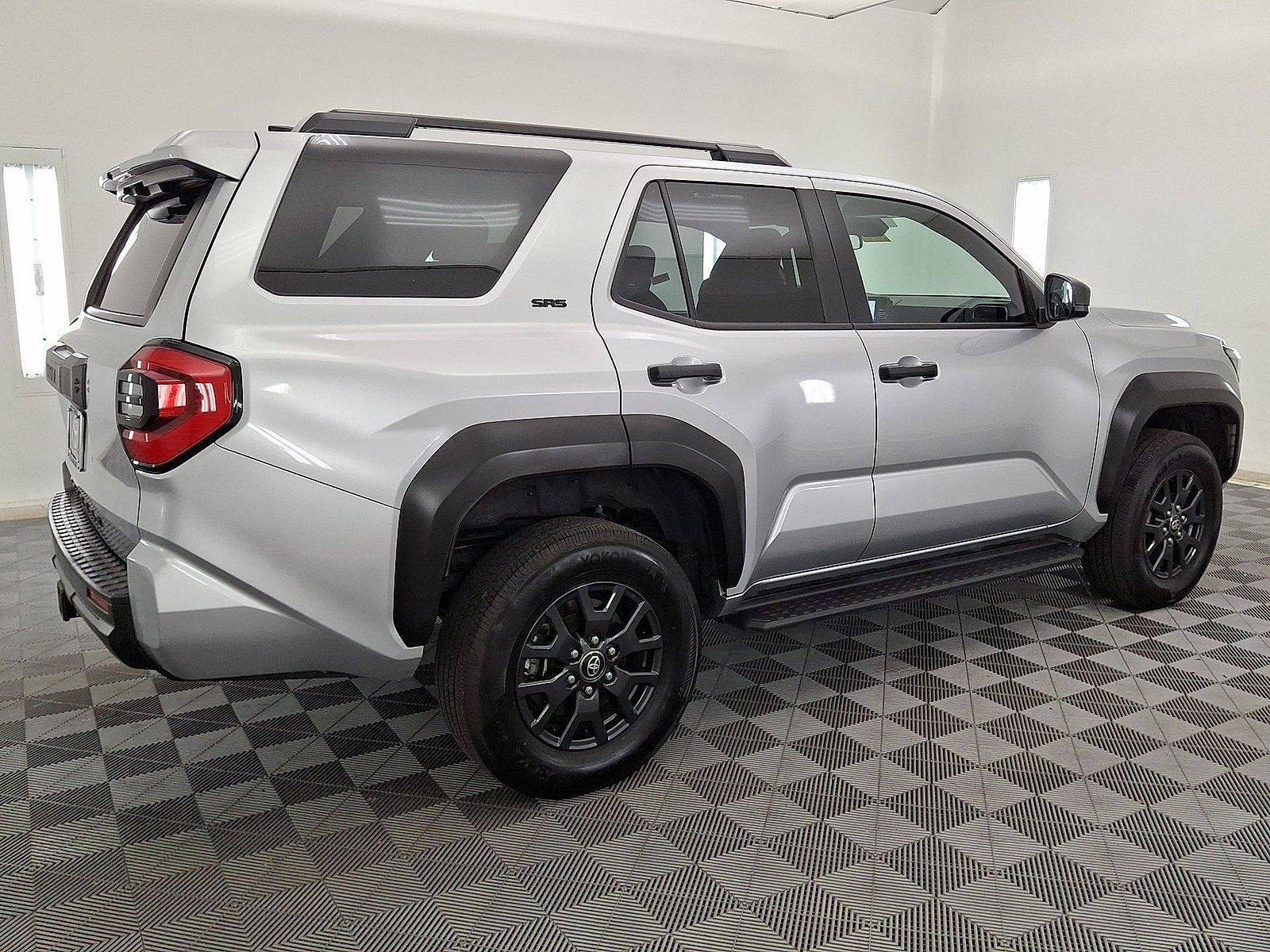 Certified 2025 Toyota 4Runner SR5 AWD/4WD image 17
