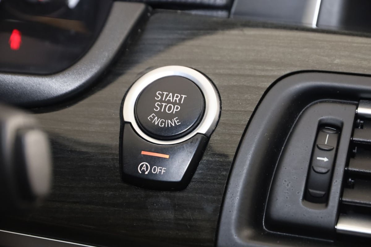Used 2015 BMW M5 RWD image 34
