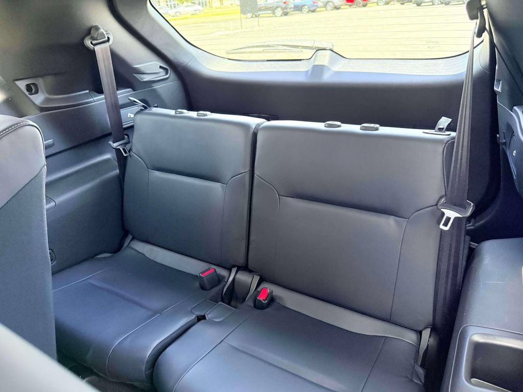 Used 2025 Mitsubishi Outlander SE FWD image 14