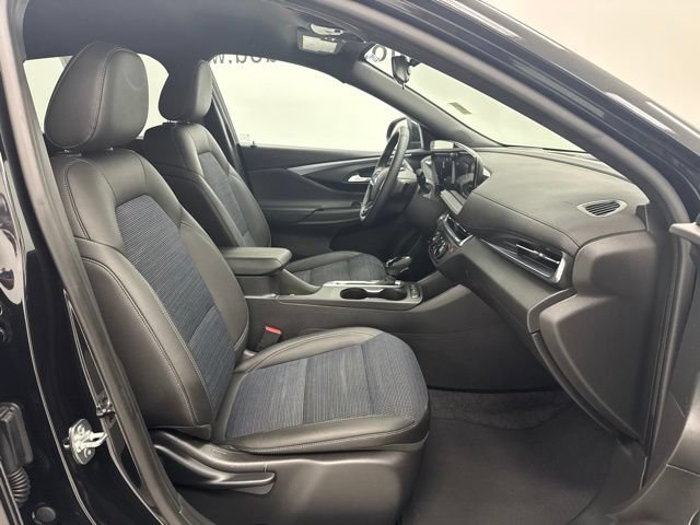 Used 2025 Buick Envista Preferred w/ Convenience I Package FWD image 29