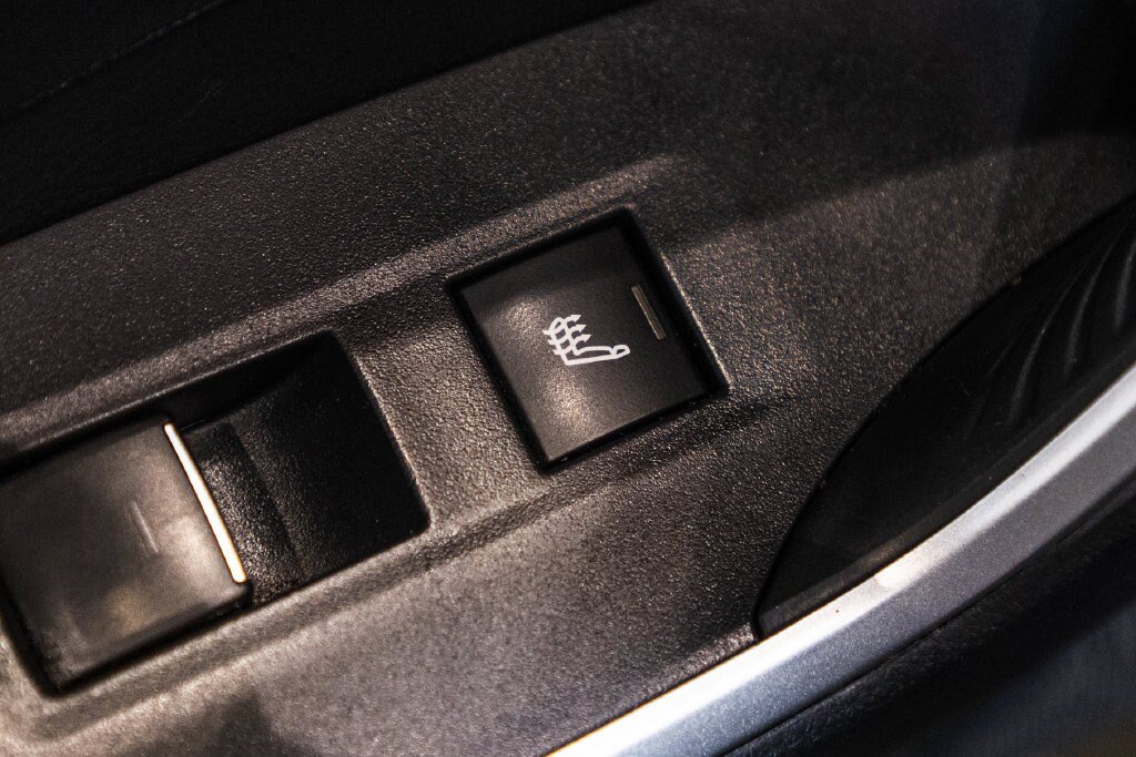 Used 2024 Toyota RAV4 SE w/ Weather & Moonroof Package AWD/4WD image 33