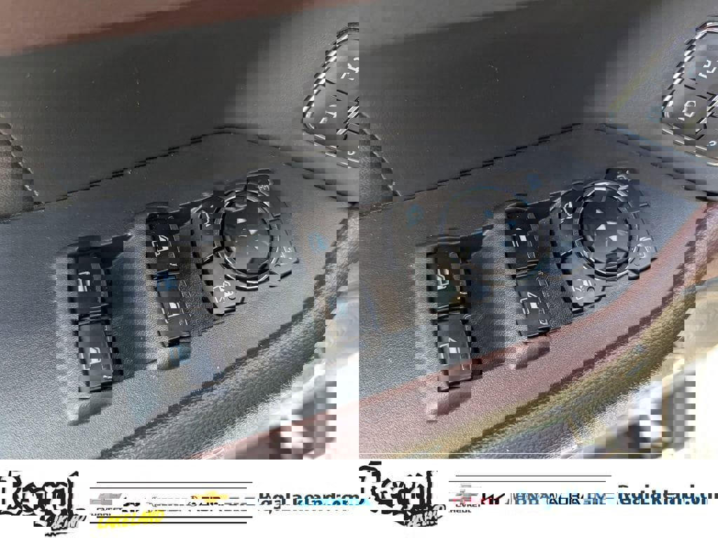 Used 2024 Ford Expedition Limited image 17