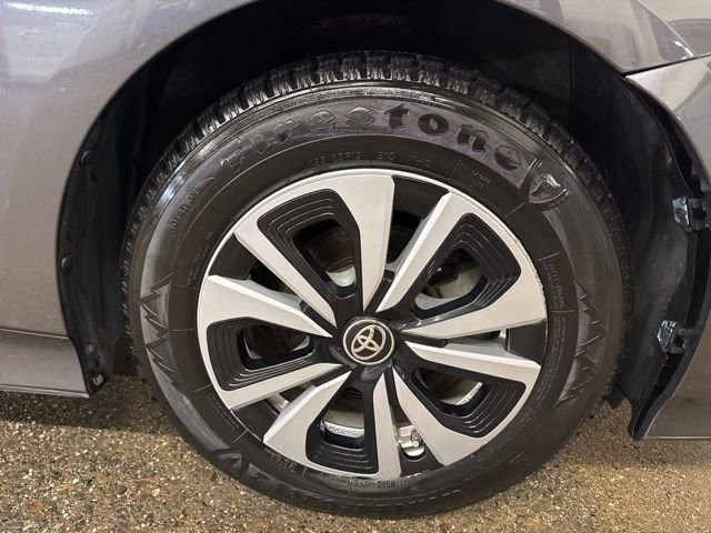Used 2017 Toyota Prius Prime Advanced image 9