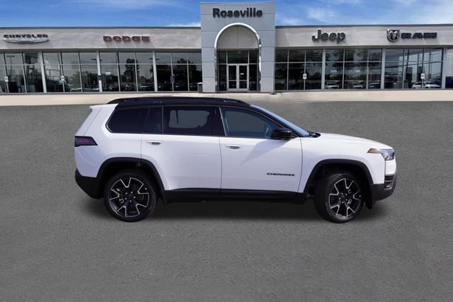 New 2026 Jeep Cherokee Overland w/ Trailer Tow Group AWD/4WD image 2