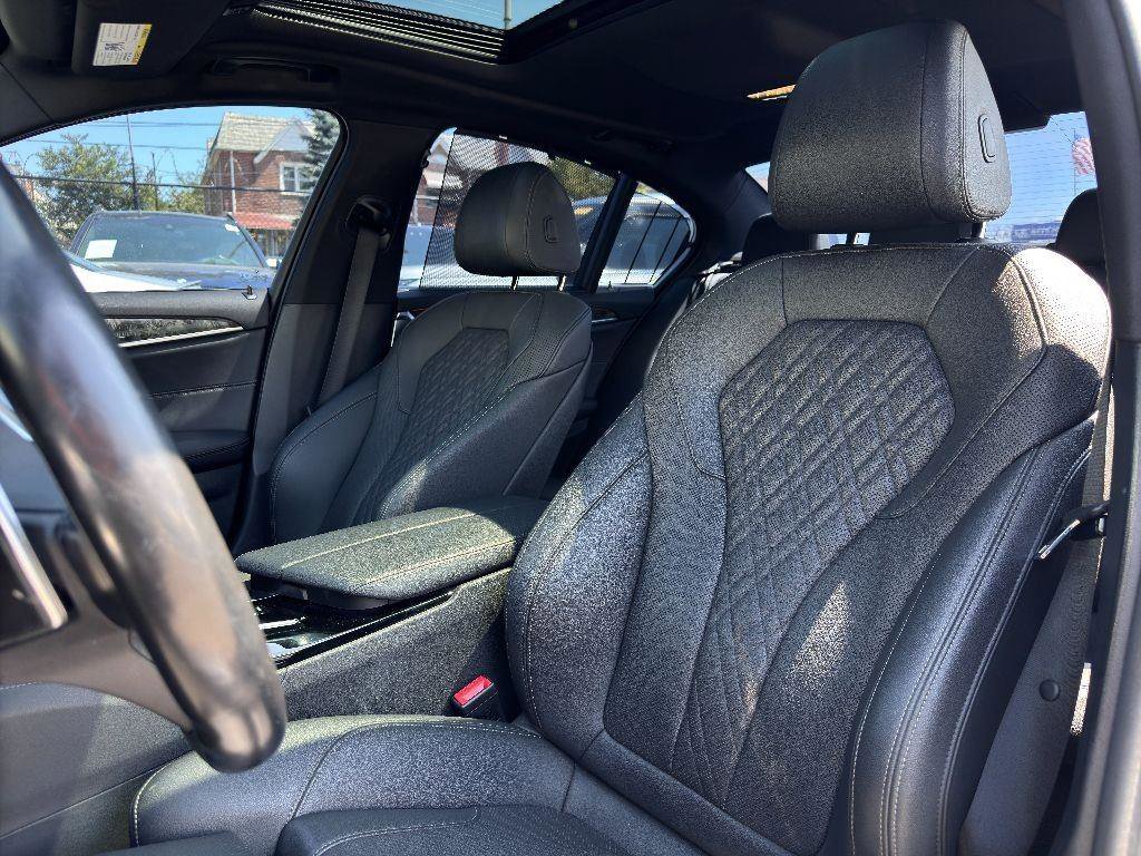 Used 2022 BMW 530i 530i w/ Executive Package image 15