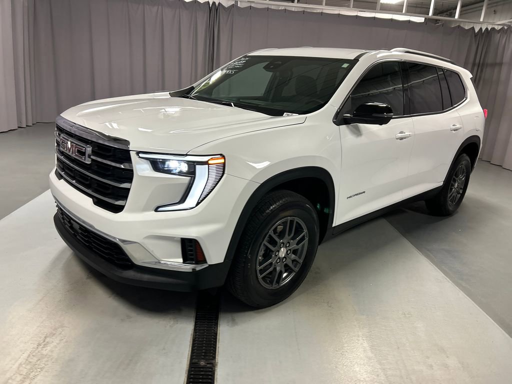 Used 2025 GMC Acadia Elevation image 3
