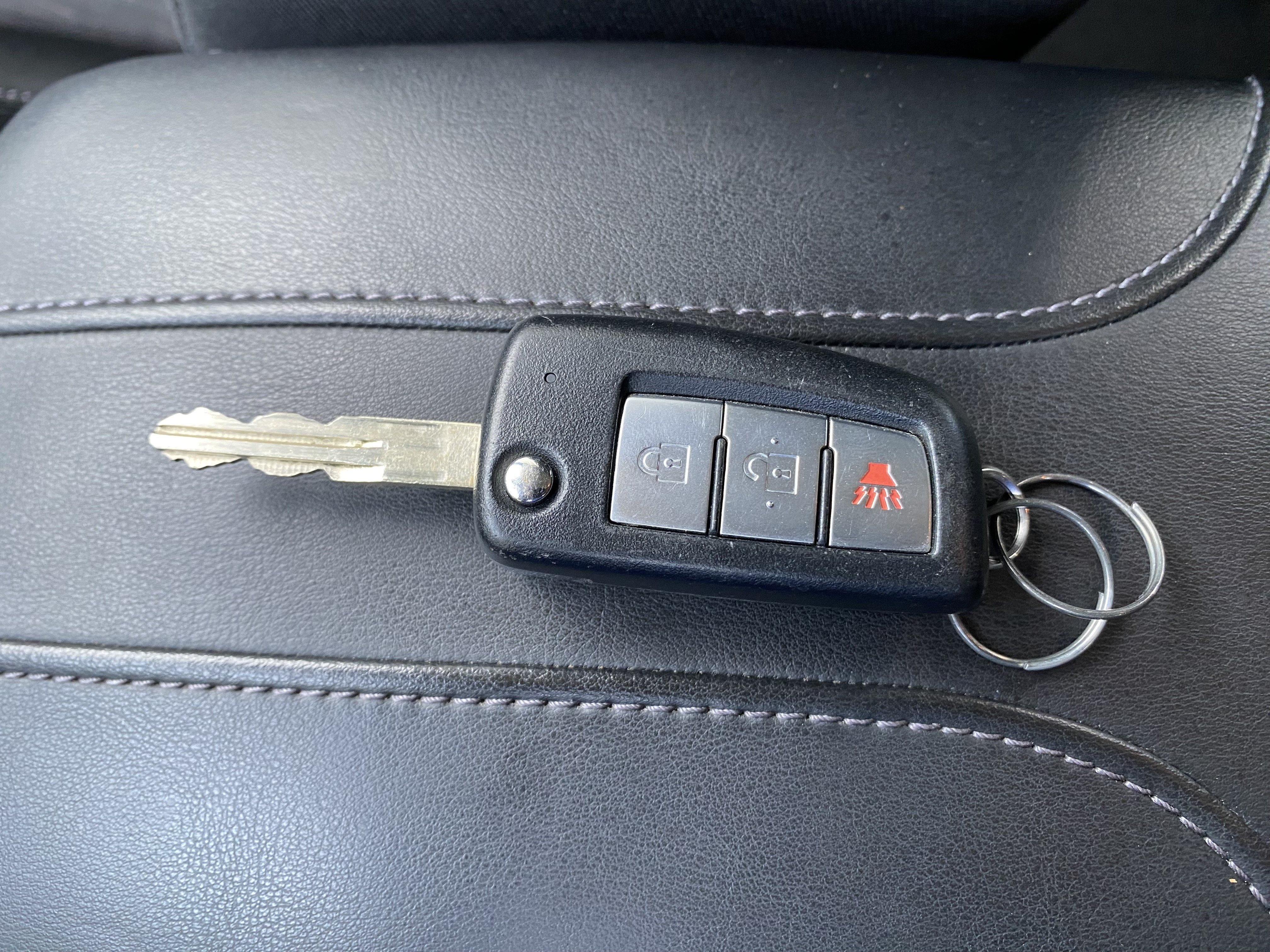 Used 2020 Nissan Rogue S AWD/4WD image 36
