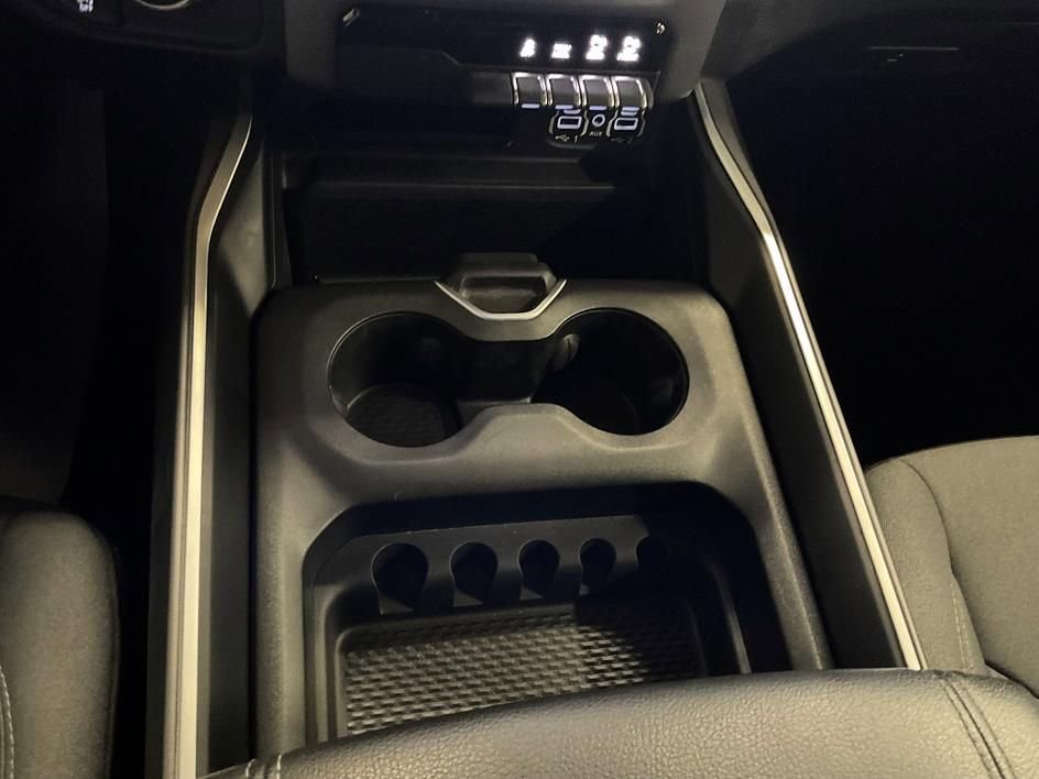 Used 2022 RAM 1500 Big Horn AWD/4WD image 27