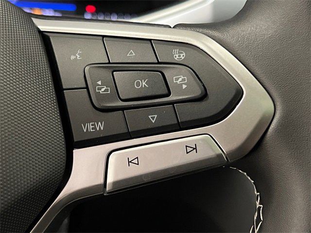 New 2026 Volkswagen Taos SE image 14