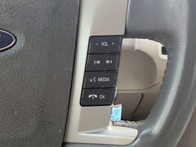 Used 2010 Ford Flex SE FWD image 25