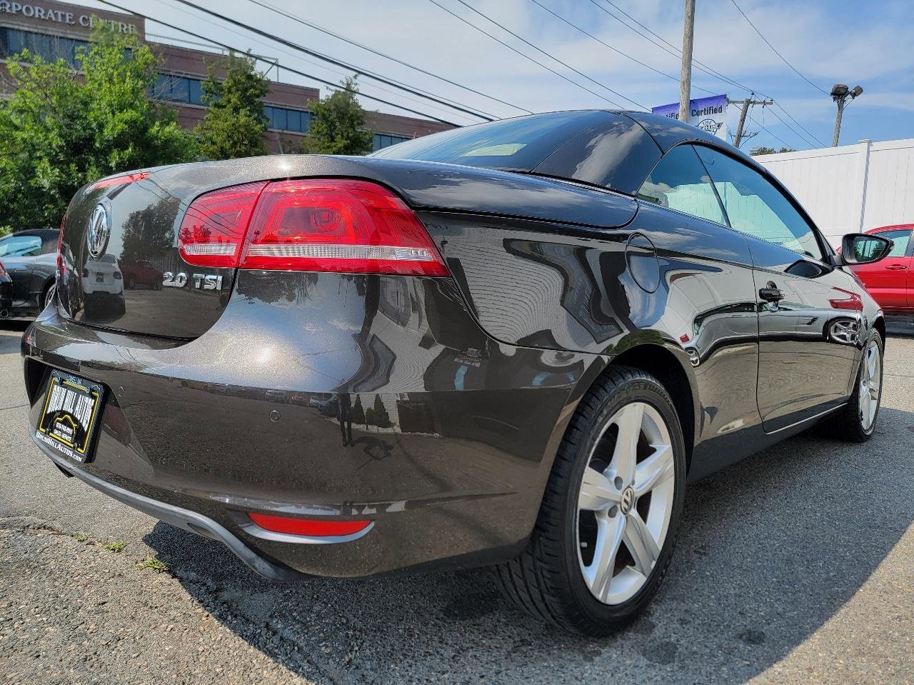 Used 2012 Volkswagen Eos Lux FWD image 10