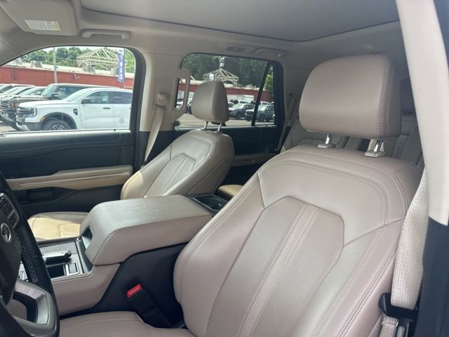 Used 2024 Ford Expedition Limited RWD image 9