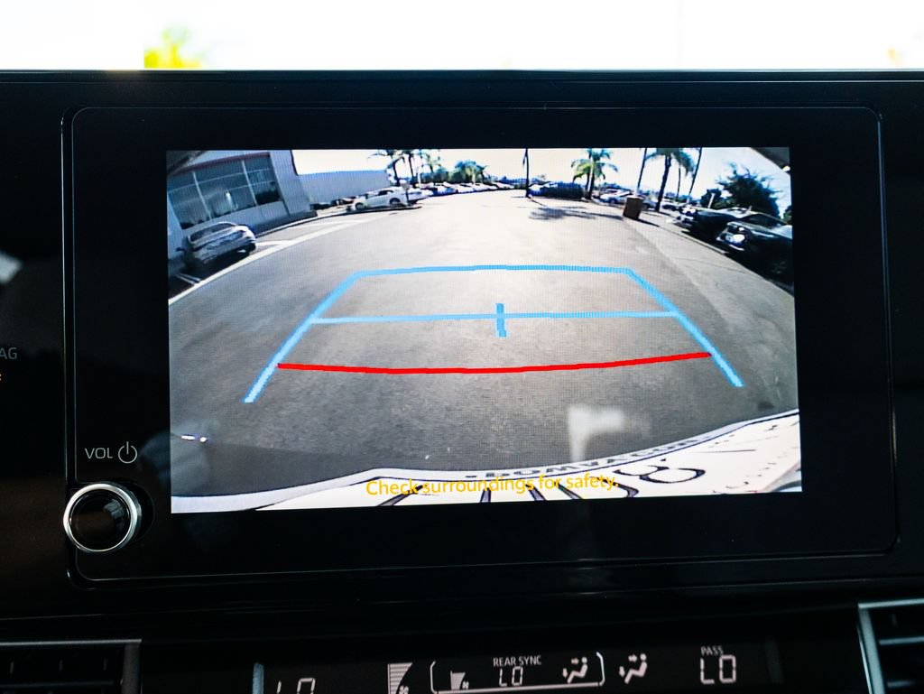 Used 2026 Toyota Sienna LE AWD/4WD image 34