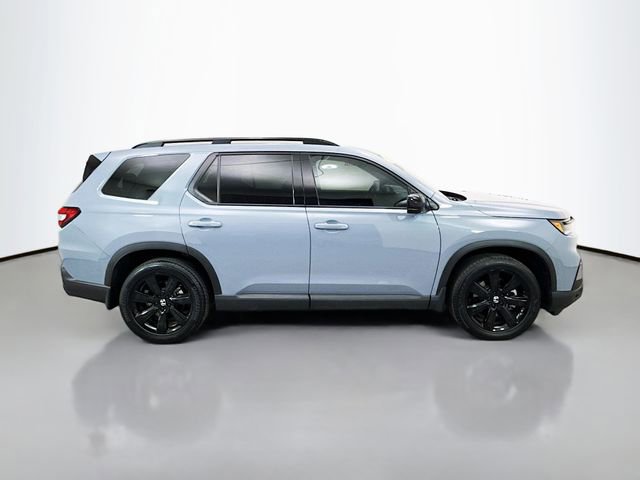 Used 2025 Honda Pilot Black Edition image 8
