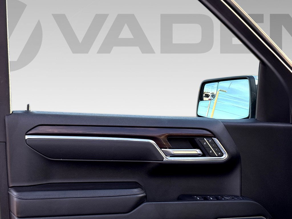 Used 2025 GMC Sierra 1500 SLT image 16