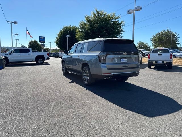 New 2026 Chevrolet Suburban High Country w/ Sun And Tow Package AWD/4WD image 3
