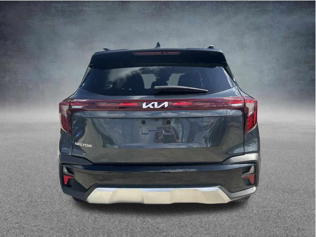 Used 2025 Kia Seltos S FWD image 7