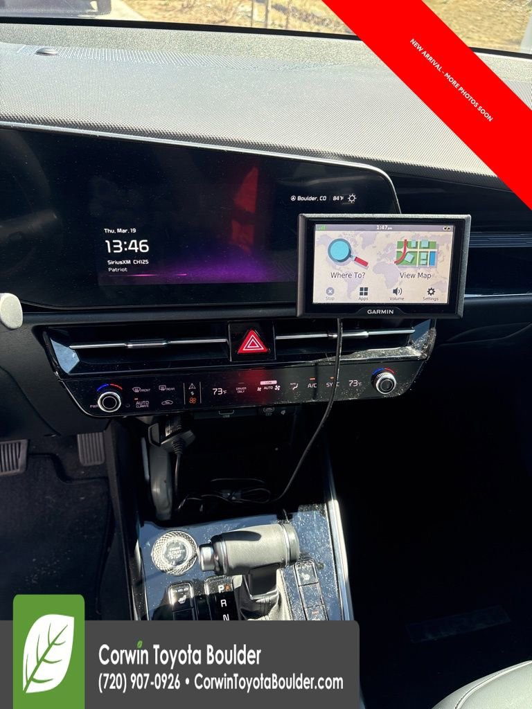 Used 2024 Kia Niro EX image 9