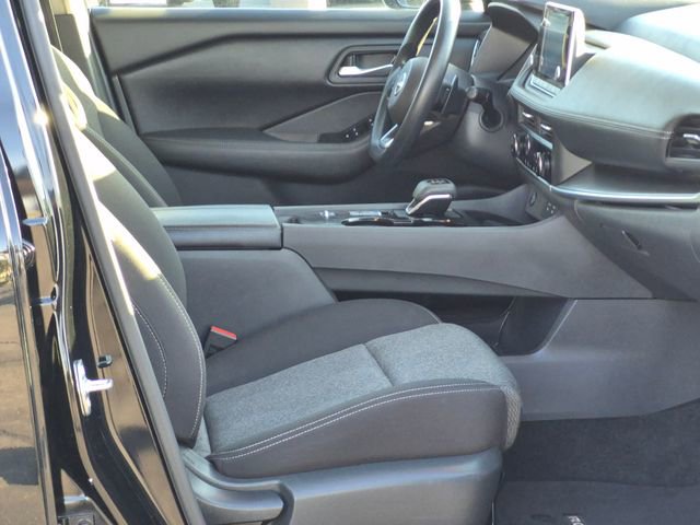 Used 2024 Nissan Rogue SV FWD image 19