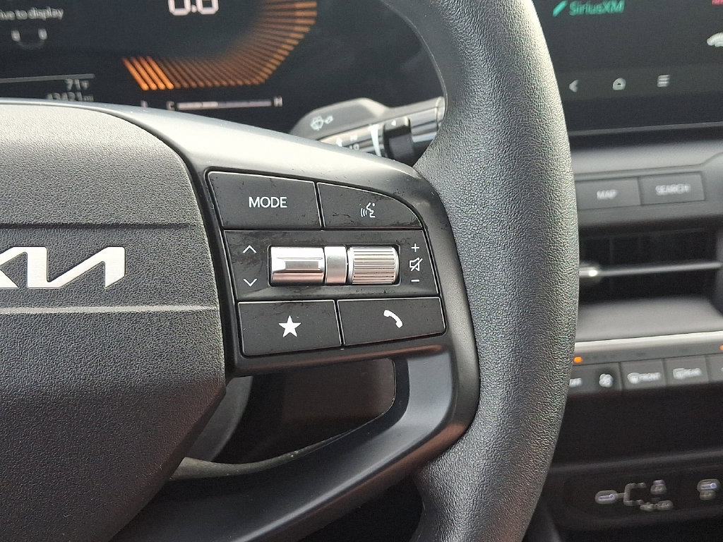 Used 2025 Kia K4 FWD image 23