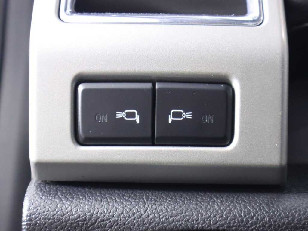 Used 2017 Ford F250 Lariat w/ FX4 Off-Road Package image 11