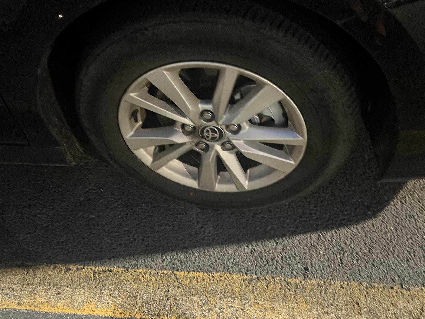 Used 2025 Toyota Camry LE w/ Convenience Package image 7