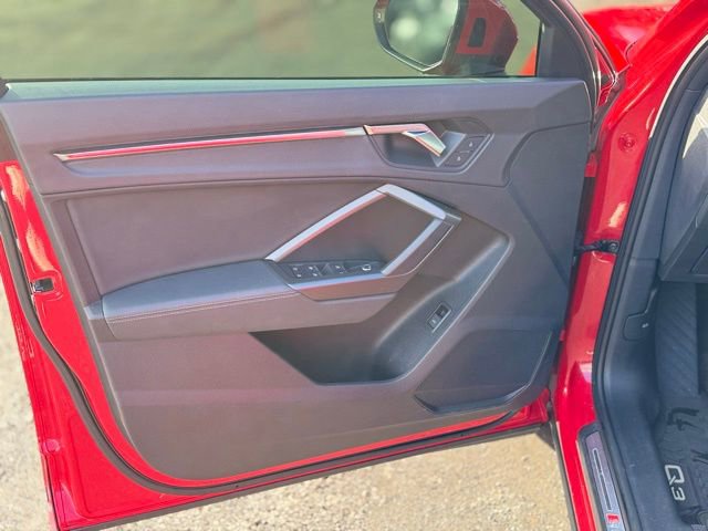 Used 2021 Audi Q3 2.0T Premium Plus image 11