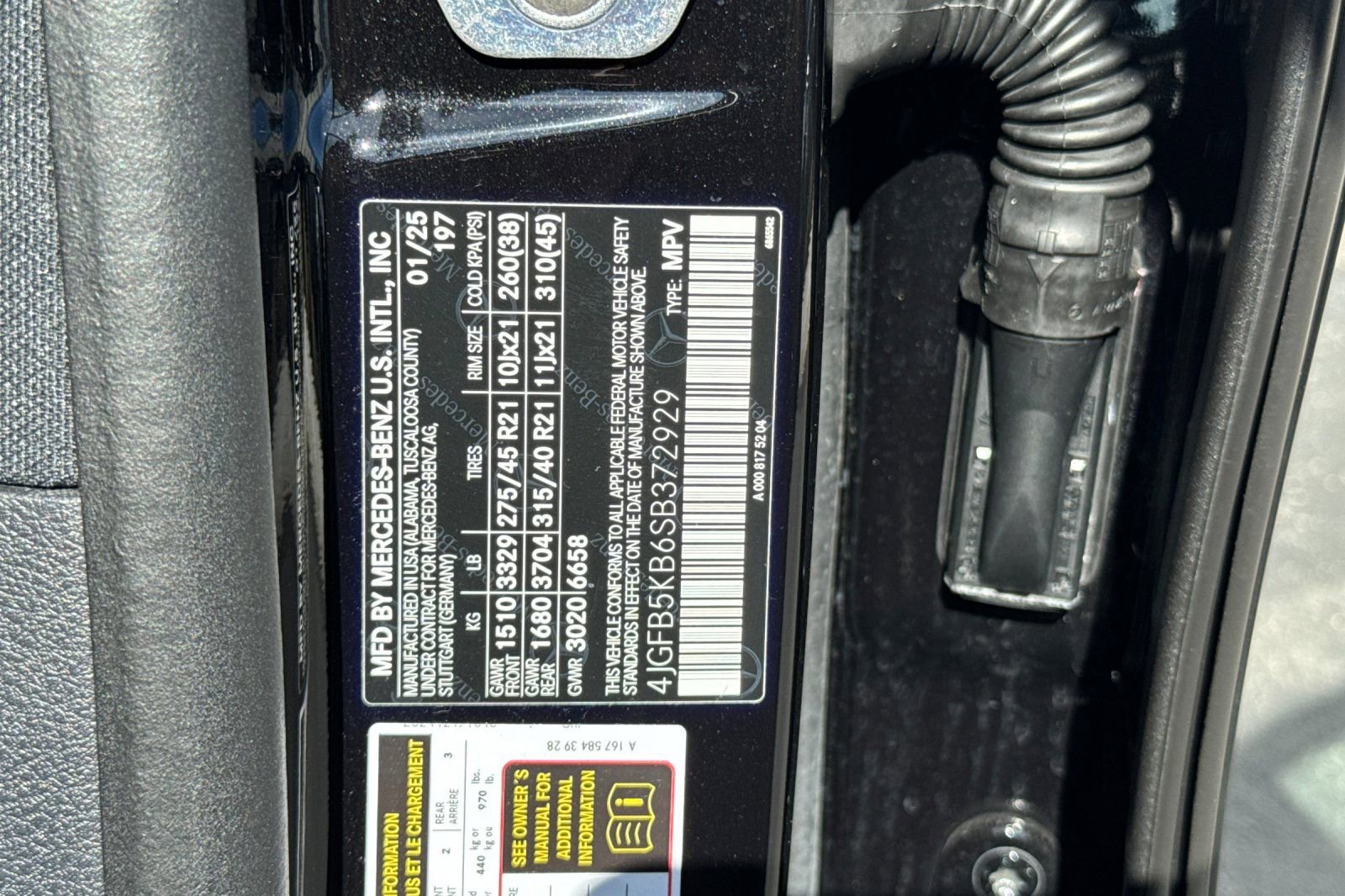 Certified 2025 Mercedes-Benz GLE 450 4MATIC image 37