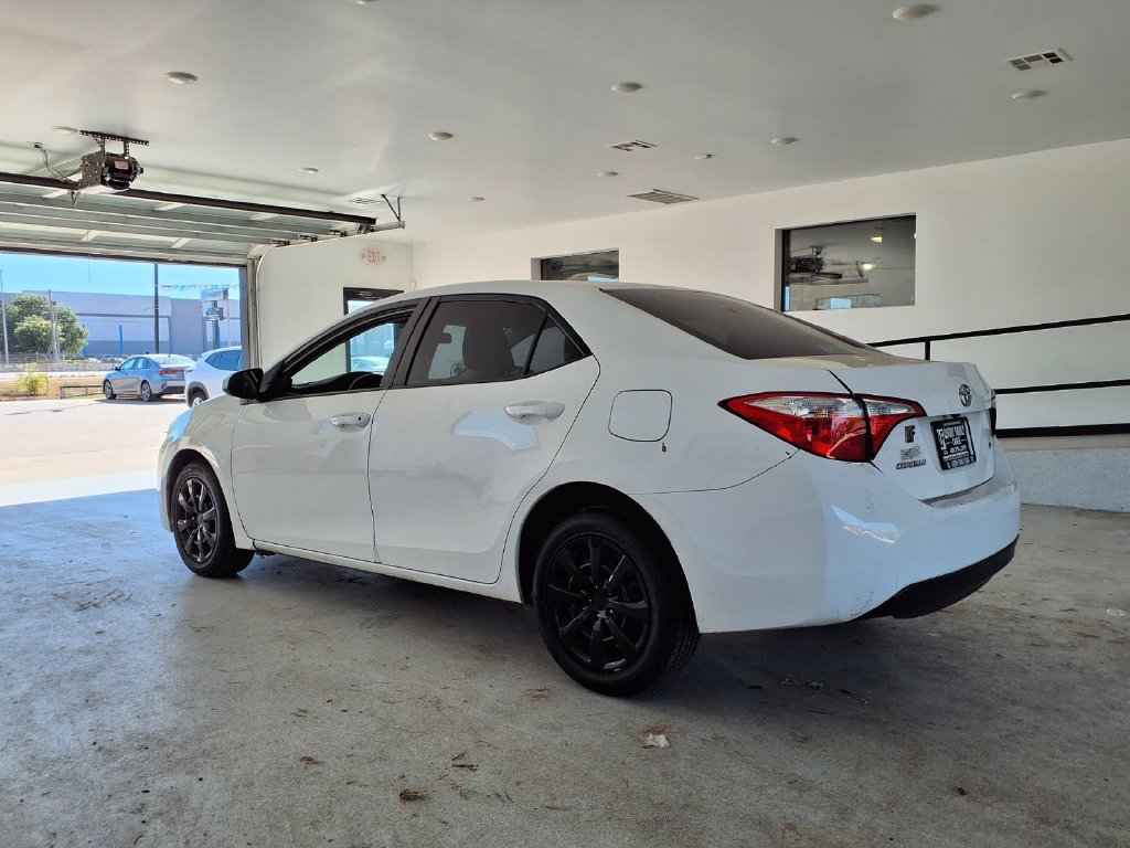 Used 2016 Toyota Corolla LE FWD image 19