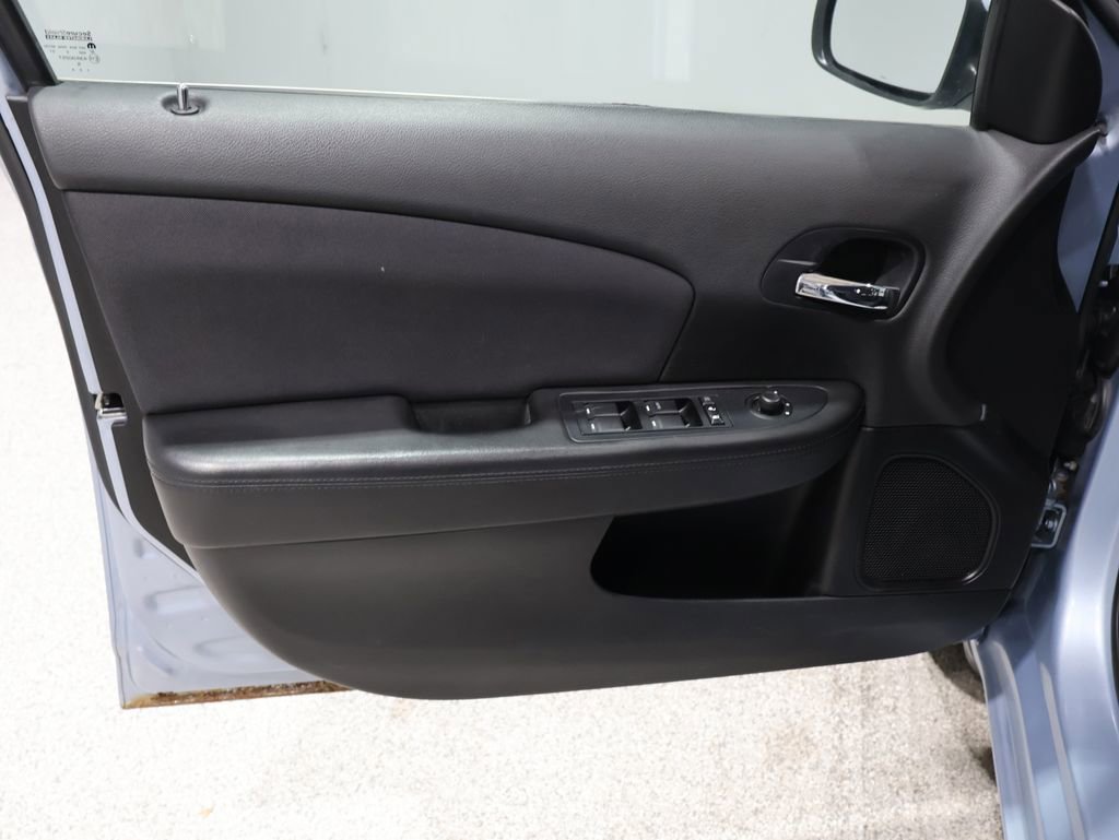 Used 2013 Chrysler 200 Touring w/ S Exterior Appearance Pkg image 12