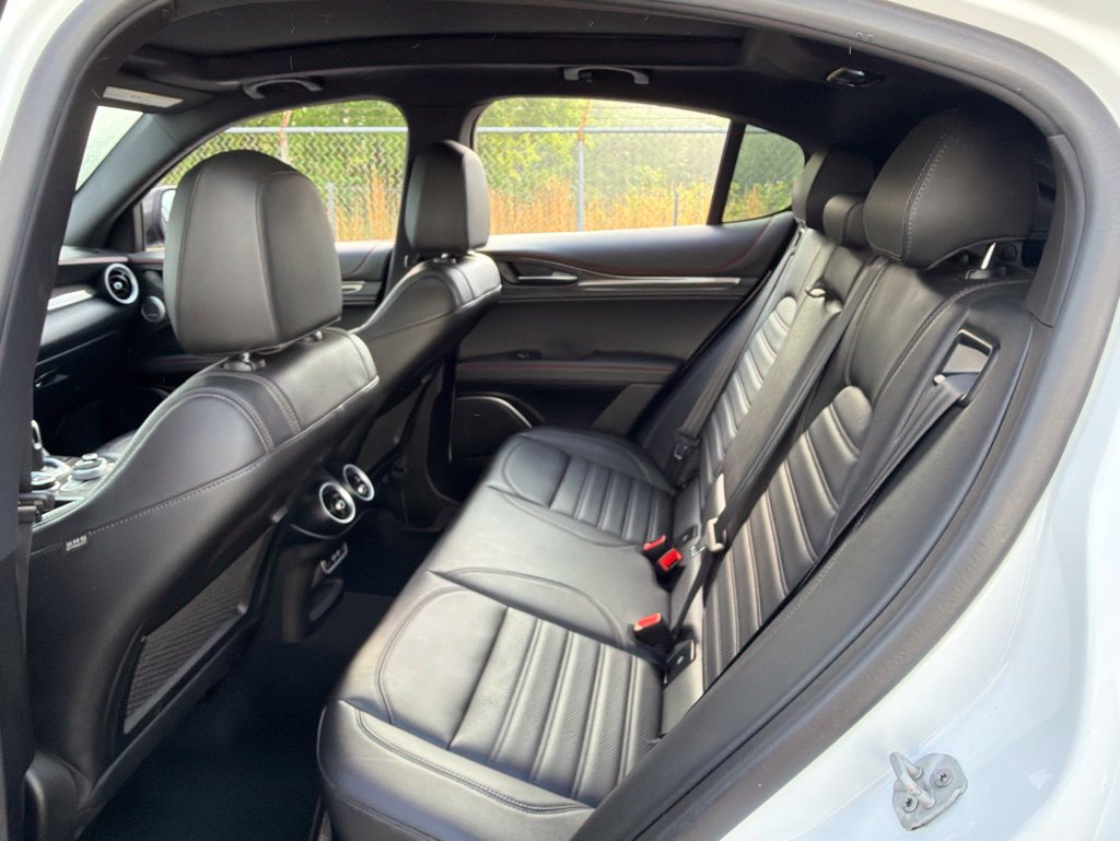 Used 2023 Alfa Romeo Stelvio Estrema AWD/4WD image 19