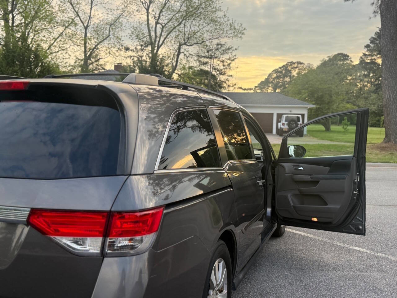 Used 2014 Honda Odyssey EX image 7