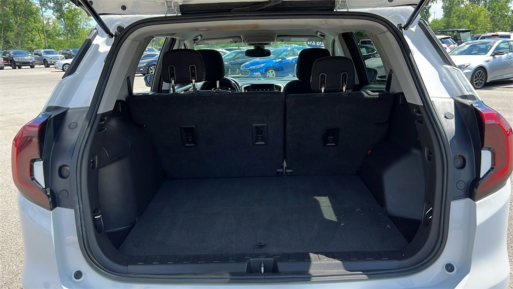 Used 2020 GMC Terrain SLE image 36