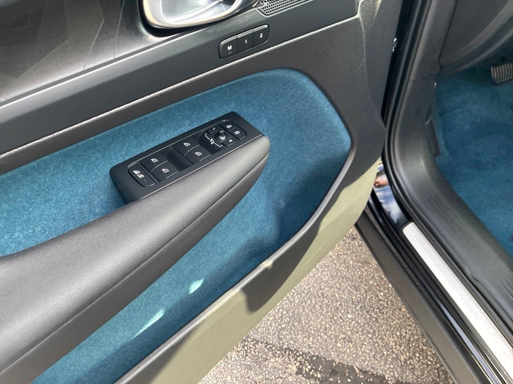 Used 2023 Volvo C40 P8 Recharge Plus AWD/4WD image 10