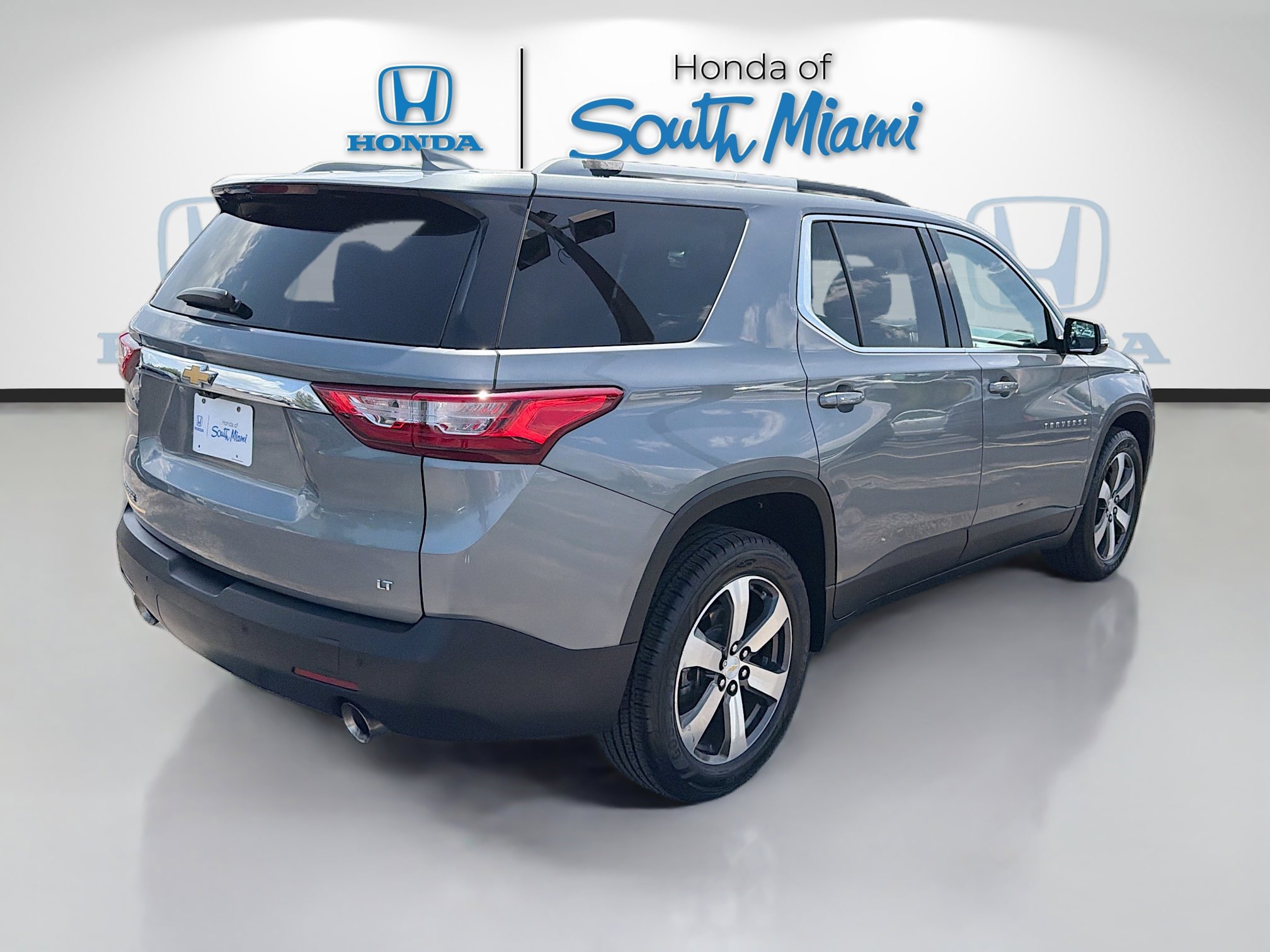 Used 2018 Chevrolet Traverse LT FWD image 7