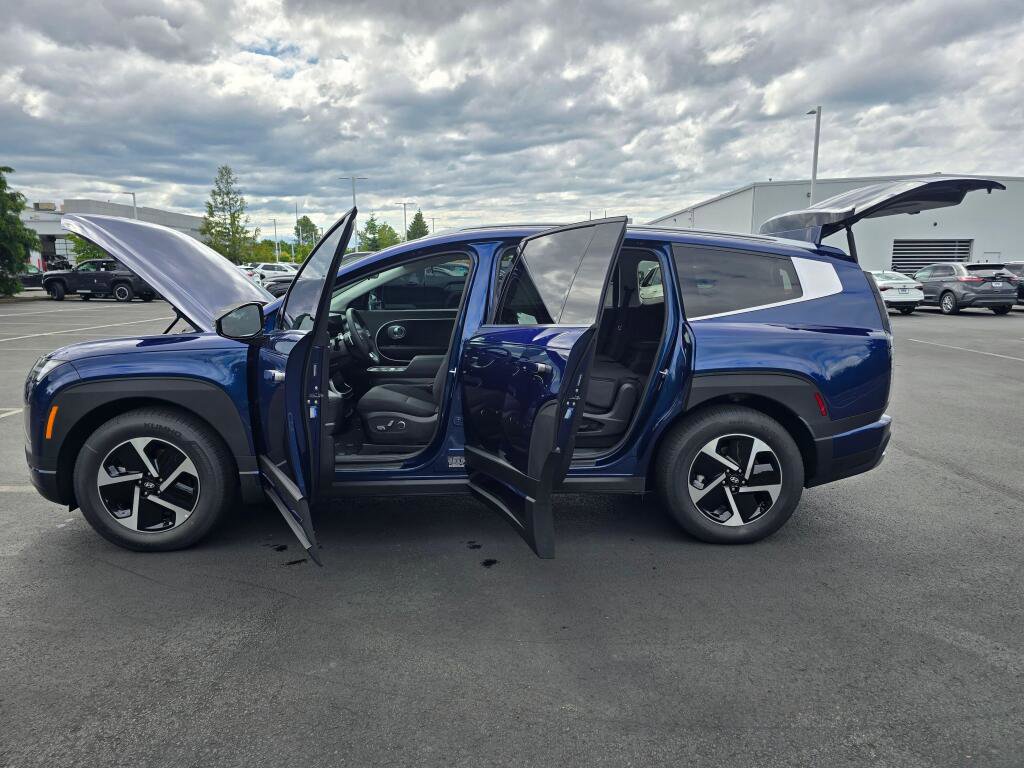 New 2026 Hyundai Ioniq 9 S image 18