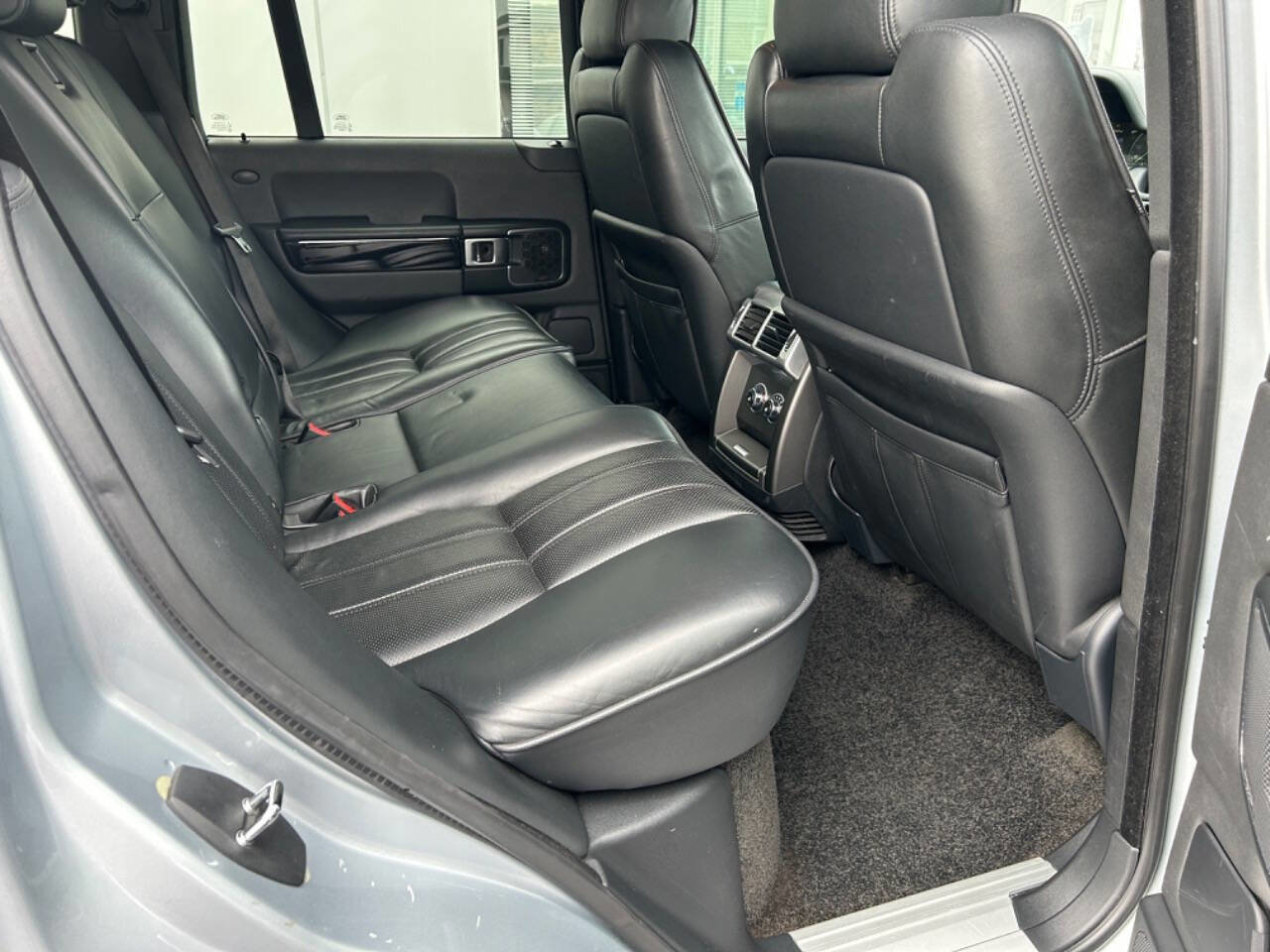 Used 2011 Land Rover Range Rover HSE LUX AWD/4WD image 13